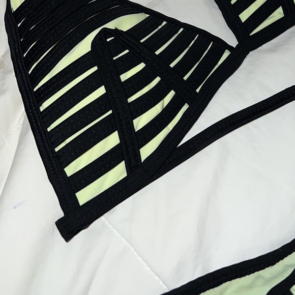 River Island 2 Piece Bikini - Picture 4 of 5